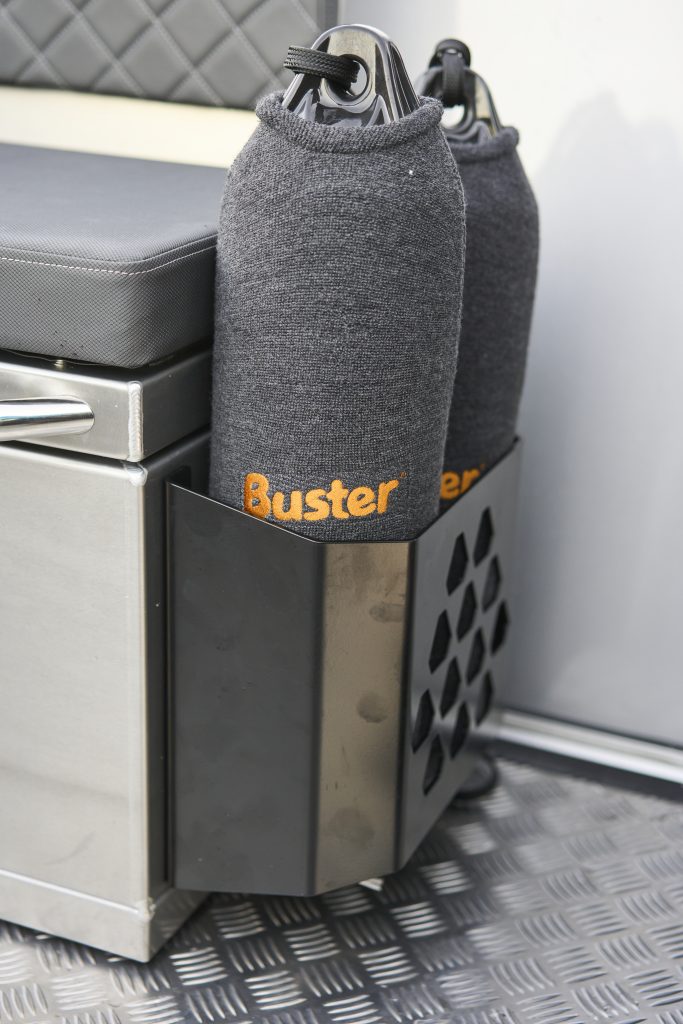 Buster_Magnum_17